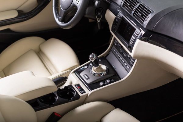 Bmw E46 Siyah Bardaklık  | Btap
